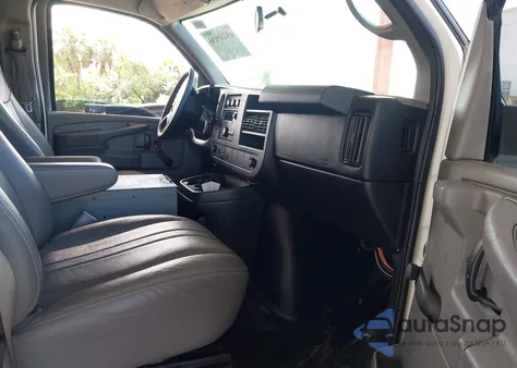 2012 Chevrolet Express 2500 Work Van z USA, uszkodzony, nr VIN 1GCWGFCBXC1118349